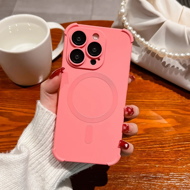 Case iPhone Silicone Anti-Impacto com Proteção de Lente e MagSafe
