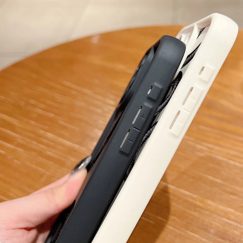 Case iPhone Estampa de Cobra Preta em Silicone Anti-Impacto