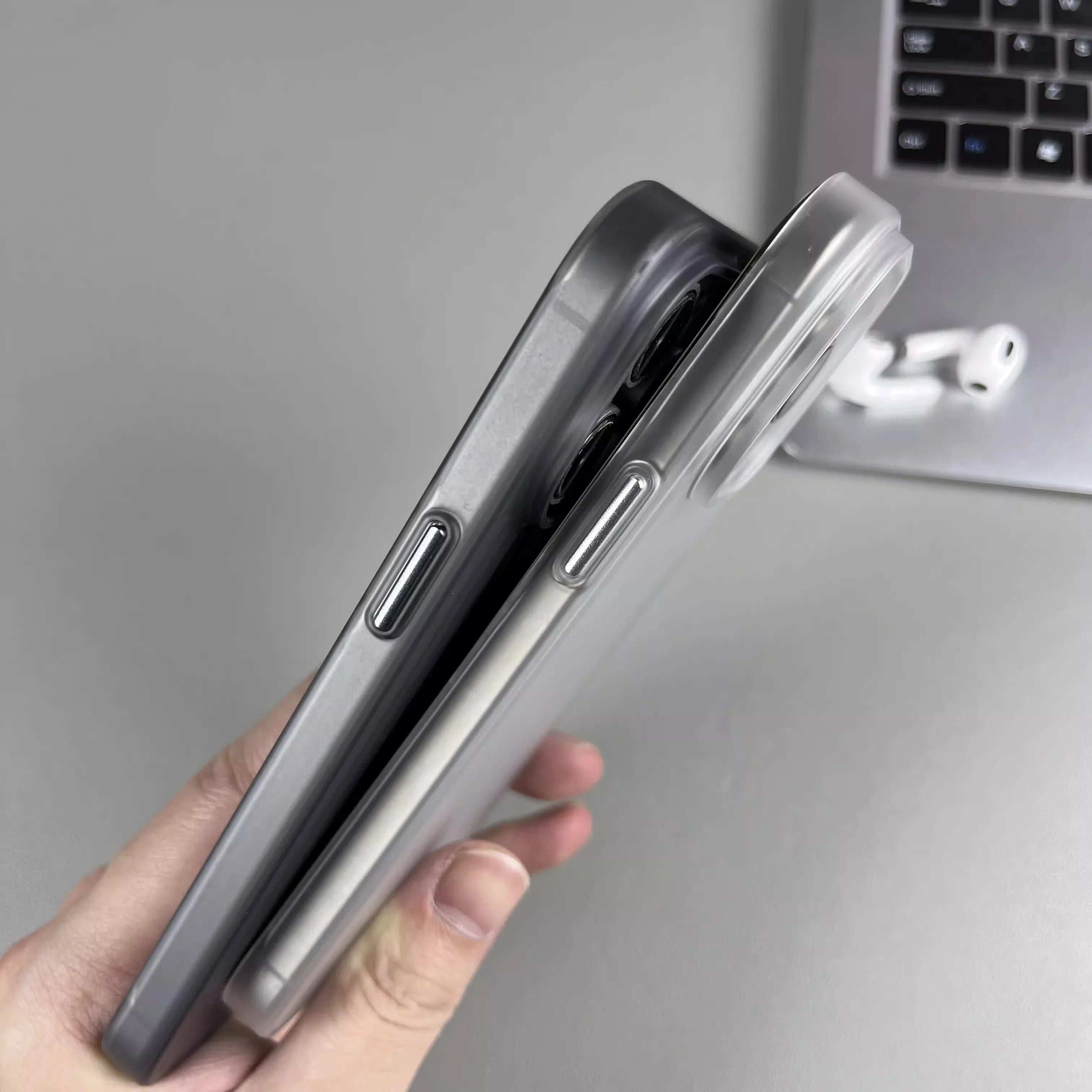 Case iPhone Titânio Listrado Anti-Impacto