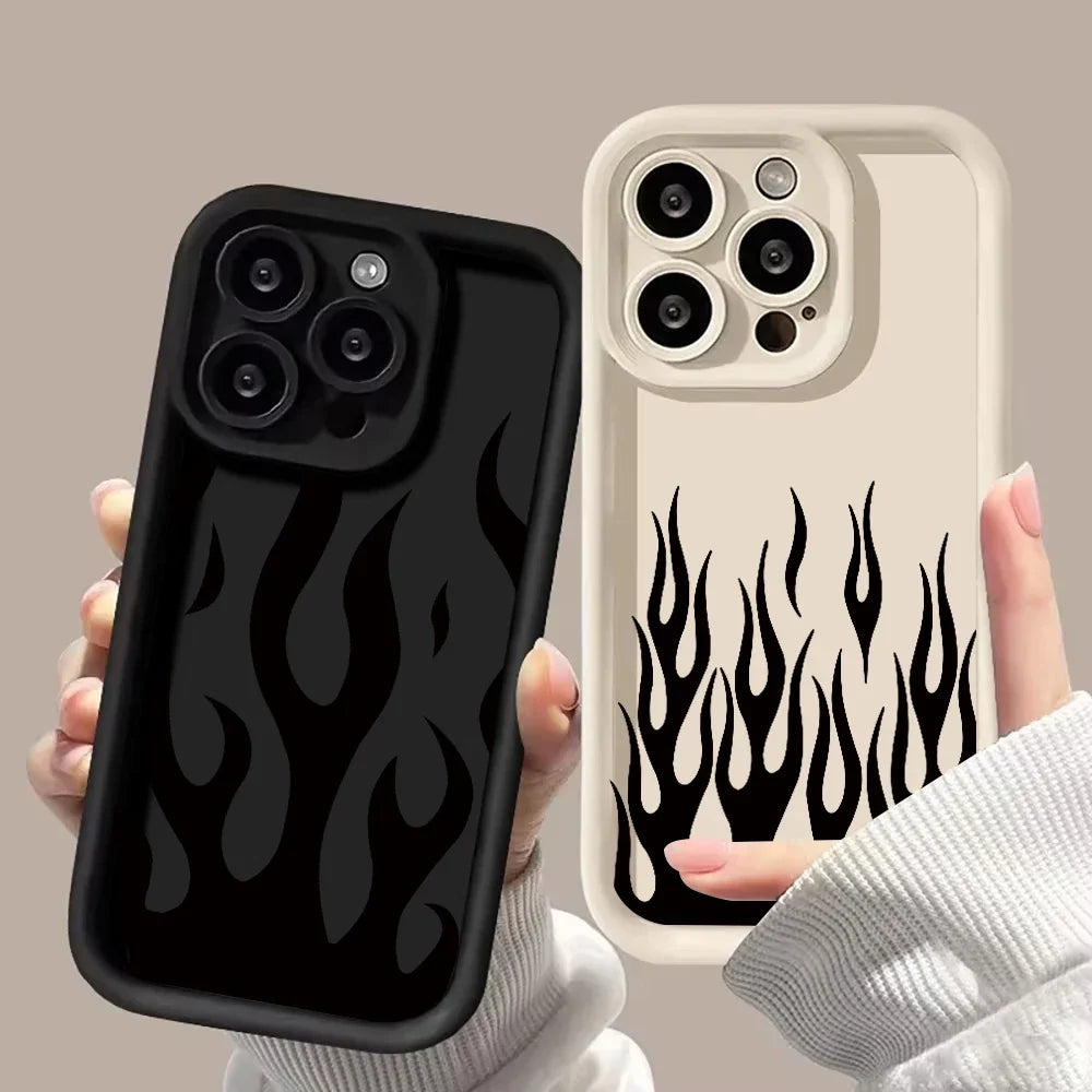 Case iPhone Estampa de Chamas em Silicone com Proteção de Lente